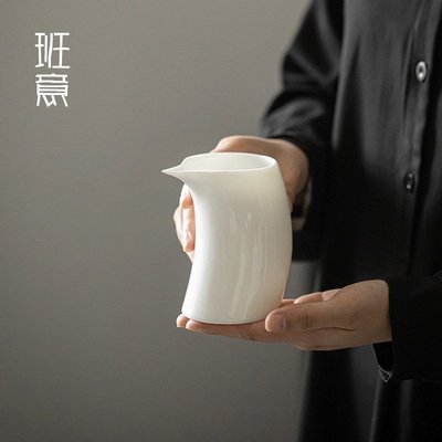 促銷打折 羊脂玉白瓷月牙公道杯茶海陶瓷勻杯分茶器白瓷家用功夫茶具~