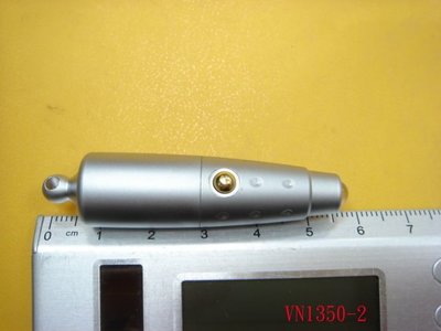 【全冠】銀色 LED子彈型飾品 子彈型手電筒 子彈造型LED鑰匙圈 子彈型項鍊 綠光 《VN1350-2》