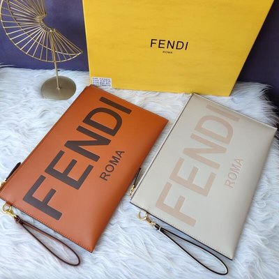 Jisoo代購 Fendi高品質大容量手拿包 純色拉鏈經典手腕包 商務休閒手抓包F8N0178