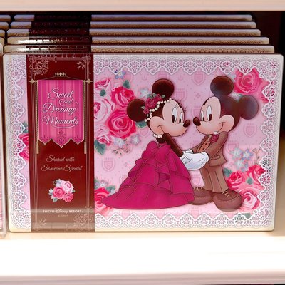 Ariel's Wish預購-日本東京迪士尼限定米奇米妮婚禮小物探房禮伴娘禮-粉紅色玫瑰花蕾絲滾邊婚紗西裝巧克力喜餅禮盒