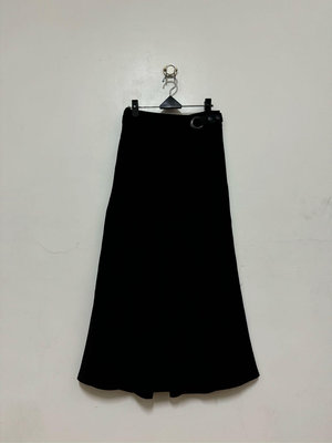 MOMA 黑色前一片裙金屬扣環設計休閒寬管褲 / 34