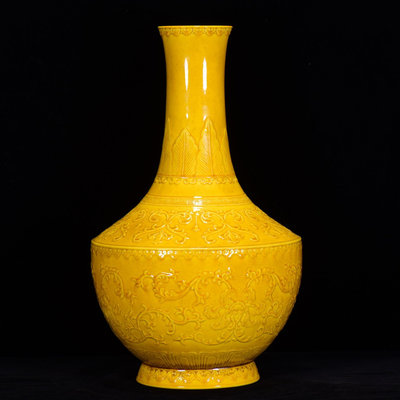 中國古瓷 清乾隆年黃釉雕刻紋扁肚瓶40*22m6000RT-8822