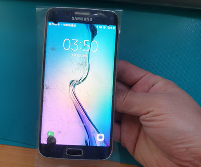三星 Samsung  S6 edge 螢幕有裂 電池膨脹 背蓋脫落 其餘功能能正常 當 拍戲道具  殺肉機  零件機  擺飾品