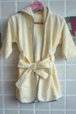 ((偉榮毛巾))羊毛紗XS號連帽兒童浴袍--=讓baby溫暖過冬=【80-100cm】