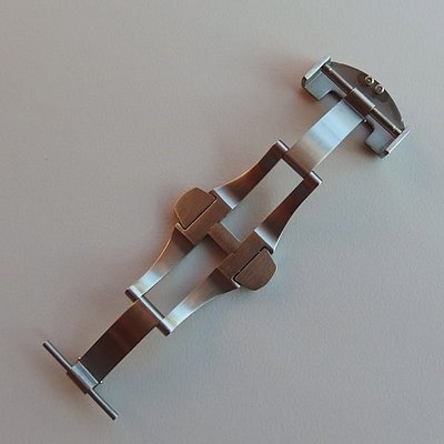 錶帶屋 代用Panerai 沛納海 20mm 不鏽鋼雙向按鈕 摺疊式帶扣雙折扣