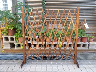 伸縮木柵欄.木圍籬.木製柵欄.花架.花盆架.(碳化色).(高度120公分)