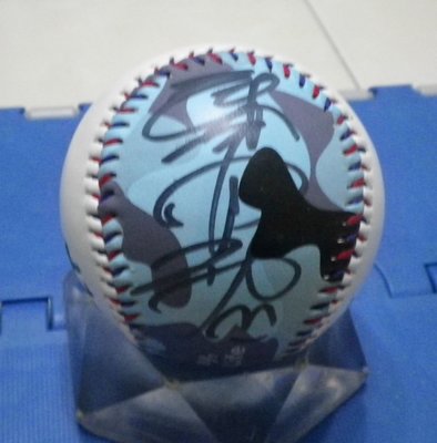 棒球天地---賣場唯一---Lamigo 陳禹勳 簽名全新中華職棒紀念球.字跡漂亮