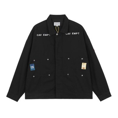 KIKI精選 CAVEMPT刺繡字母鉚釘裝飾機能風工裝外套CE街頭原宿秋季開衫夾克