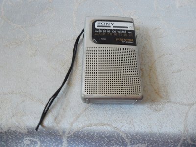 紫色小館18-----早期SONY收音機-需整理