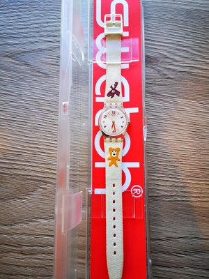 瑞士 設計名錶 swatch 聖誕節蘪鹿 小熊可愛款 中性米色 出清已換原廠電池精品狀況良好 why1/2 二手良品 奶茶米色