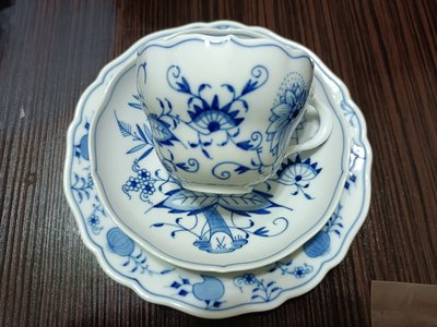 德國麥森Meissen手繪藍洋蔥咖啡杯盤三件組 1st