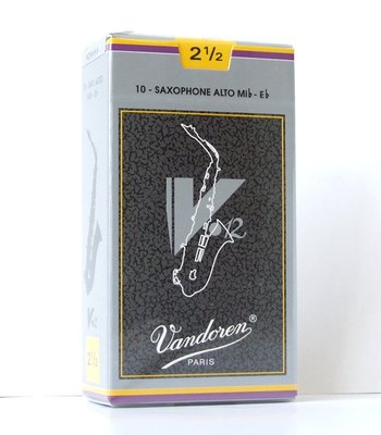 【現代樂器】 現貨！法國 Vandoren V12 Alto Saxophone 銀盒 中音薩克斯風 2.5號竹片