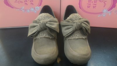 [kiki鞋舖]低跟楔型蝴蝶結包/娃娃鞋真皮橡膠底檯台灣製造棕色