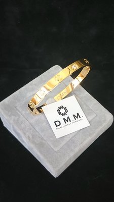 DMM 流星鑽 莫桑石/GIA 鑽石 珠寶 摩星鑽  高碳鑽 精品名牌 Moissanite 客製化 18k金 租借（cartier 手環 金色）