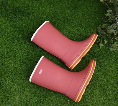 代購香港OUTLET商品 大廠手工製造 稀有超輕化雨靴 日韓甜美風格 機車靴 高筒靴 雨靴 雨鞋 仿皮靴