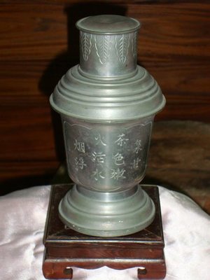 典藏台灣古早所收藏的老錫罐~~漂亮的雕刻