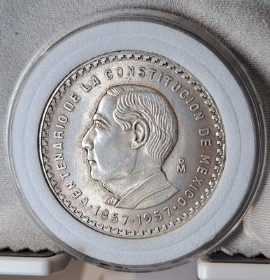 【二手】1957年墨西哥憲法百年5比索鷹洋銀幣，直徑36mm，重18 紀念章 古幣 錢幣 【伯樂郵票錢幣】-797