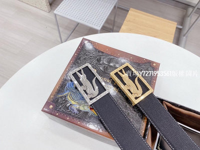 皮帶腰帶鱷魚鋼扣（PRADA）世界著名奢侈品牌，進口球紋皮 雙色可用 屋部設計感十足 全新工藝高端大氣上身效 NO47002