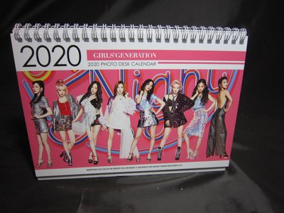全新韓國進口 【少女時代 2019 2020桌曆】直立式照片 月曆 行事曆 桌上型