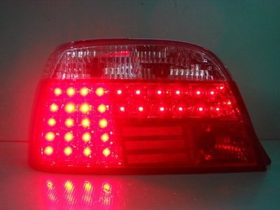 ☆小傑車燈家族☆全新外銷版BMW E38紅白晶鑽超多顆LED尾燈免運費.也有光圈魚眼大燈