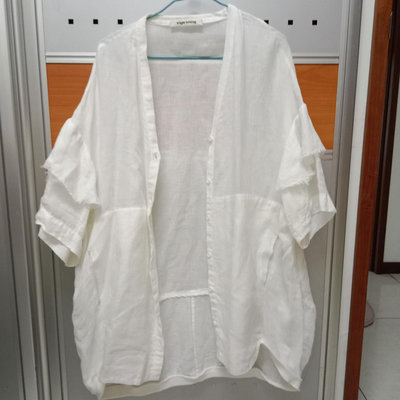 viga wang 設計款奶白雙袖亞麻外套
