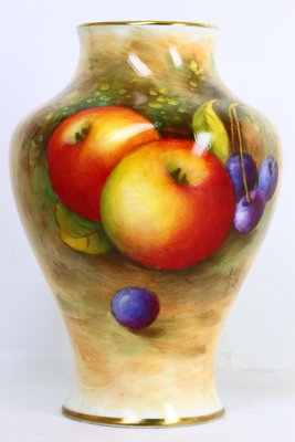 英國皇家伍斯特 Royal Worcester手繪金水果小花瓶 畫師簽名 A Shuck