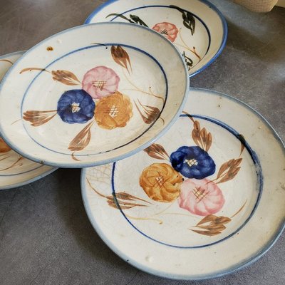 【收藏釋出】台灣早期手繪陶瓷花卉盤子收藏道具擺件