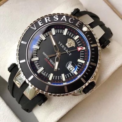 VERSACE V-RACE Diver黑色面盤 橡膠錶帶 石英 運動潛水 男士手錶 VEAK00118