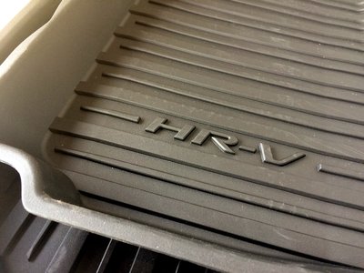Honda 本田 HRV HR-V RU VEZEL 2016+ 專用 原廠 美規 選配 像膠 墊高 腳踏墊