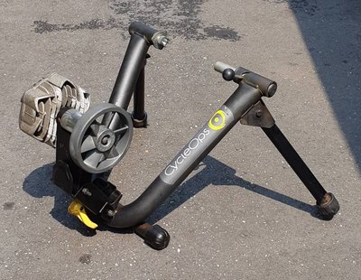 二手~Cycleops FLUID 2 液油款固定式 腳踏車 訓練台