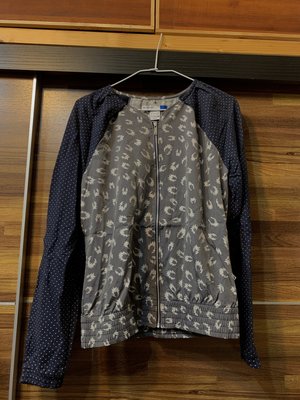 台北自售:Adidas original愛迪達 長袖外套 非丹寧褲國製格紋Hermes CD LV DG元起標