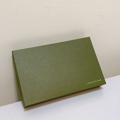 全新 LONGCHAMP 原廠禮盒空盒 長方形 高質感 墨綠色 附綁帶 長13公分、寬20.5公分、高3.5公分