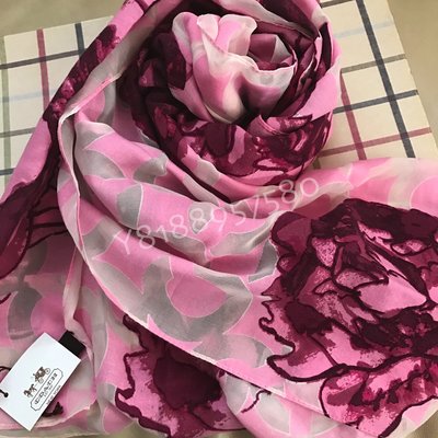 全新真品 Coach 97639 粉色玫瑰花朵印花絲巾披肩圍巾