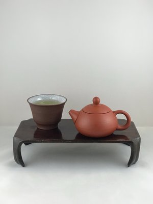 《二十五年經典宜興紫砂壺》紫砂西施小茶壺、40cc、$850