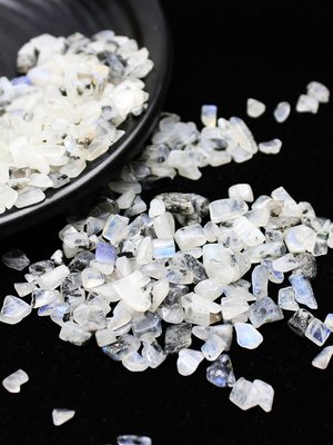 天然水晶碎石 水晶原石天然白色藍月光石碎石擺件小顆粒礦石魚缸石盆栽