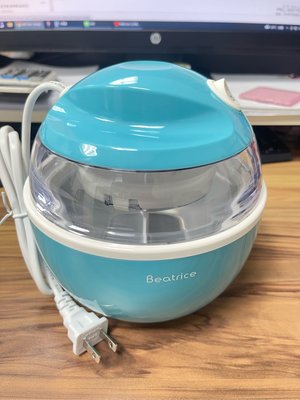 Beatrice 碧翠絲 迷你自動冰淇淋機 600ml 藍色 使用過一次