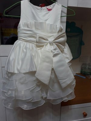 二手COCOYA童裝禮服，花童，白色澎群，公主裝，蛋糕裙，可議價