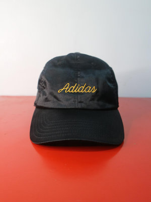【G.Vintage】Adidas  愛迪達 三葉草  黑色緞面  草寫字體/老帽/ 遮陽帽