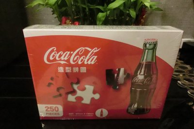 ^.^飛行屋(全新品)COCA COLA 可口可樂 玻璃瓶 曲線瓶造型拼圖(曲線瓶款)250PCS 片/三歲以上適用!!