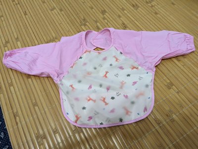 日本幼兒長袖防水圍兜兩件，適合一歲多嬰幼兒！