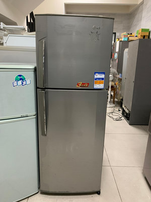 [中古] LG 188Ｌ雙門冰箱 中雙門冰箱 修冰箱 修理冰箱 維修冰箱 充冷煤 台中大里二手冰箱 台中大里中古冰箱