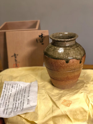 日本中古回流信樂燒常石窯名家款花瓶 木箱貢布陶歷