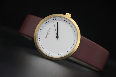 輕奢華金色錶殼,DW CK LONGINES極簡風,清晰刻度美型紳士錶moment