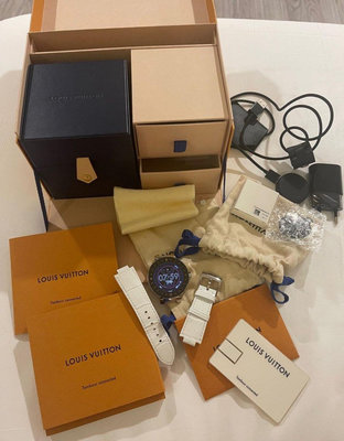 LV Louis Vuitton Horizon Black 智能腕錶 智慧型手錶 只帶過兩次 最後倒數下架 把握機會