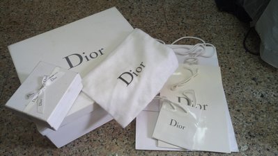 真品// 知名品牌 { Dior*21 }CD 迪奧 收納盒 飾品 防塵袋 紙袋