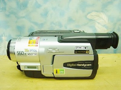 【小劉二手家電】SONY DIGITAL8/ V8/HI 8 攝影機,可充電,錄放影 TRV130型-56