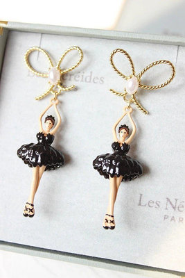 熱銷#Les Nereides 黑色羽毛芭蕾舞女孩 金蝴蝶結珍珠耳環耳夾