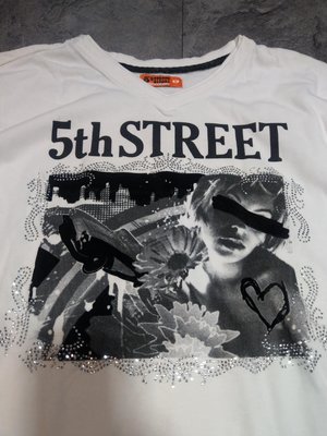 5th street 第五街 白色V領長袖T-shirt