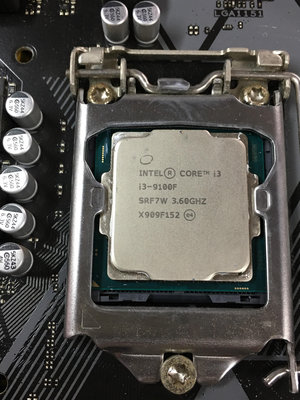 電腦雜貨店→Intel Core i3 9100F(無內顯) LGA1151/3.6G 處理器 二手良品 $1500