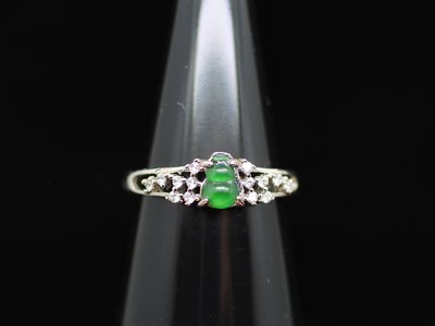 《瓜地馬拉翡翠專區》《戒指》正品A貨 天然翡翠 滿綠小葫蘆 戒子 戒指 #11.5  (3515)
